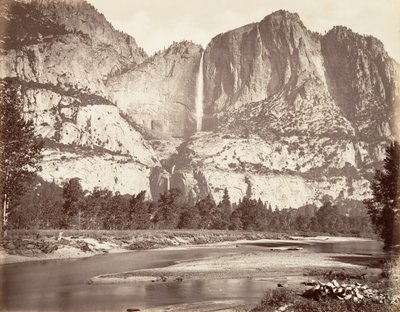 Yosemite Falls, 2634 fot, ca. 1872, trykt ca. 1876. av Carleton Emmons Watkins