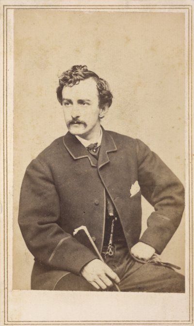 Carte de visite av John Wilkes Booth, 1862 (albumtrykk på kort) av Case and Co. Silsbee