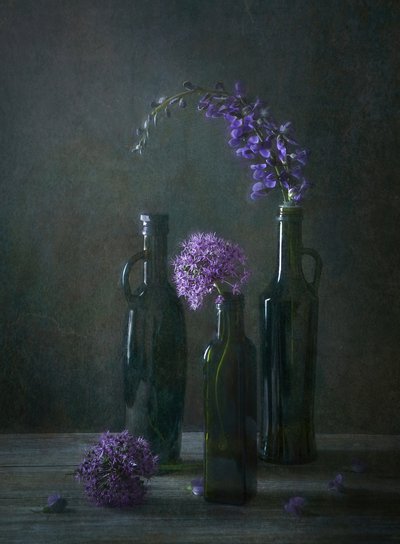 Blomsterflasker med stemningsfull utforming av Catherine Wang