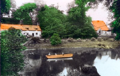 Erbistock Ferry and Church, Wrexham, 1926. av Cavenders Ltd