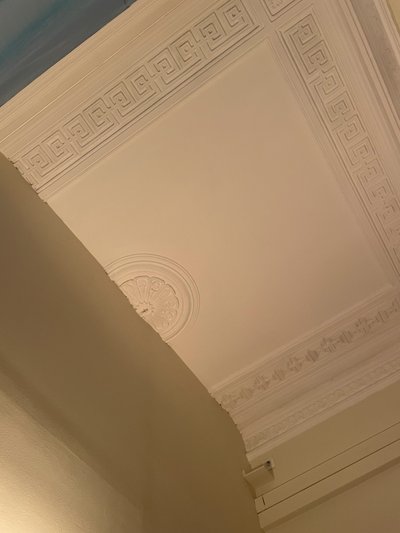 Komposisjon - Tak, 2022 (foto) av Cécile Jamet
