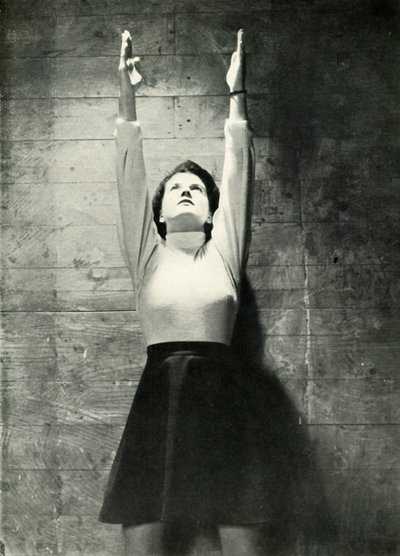 P.T. Instruktør, c1943. av Cecil Beaton