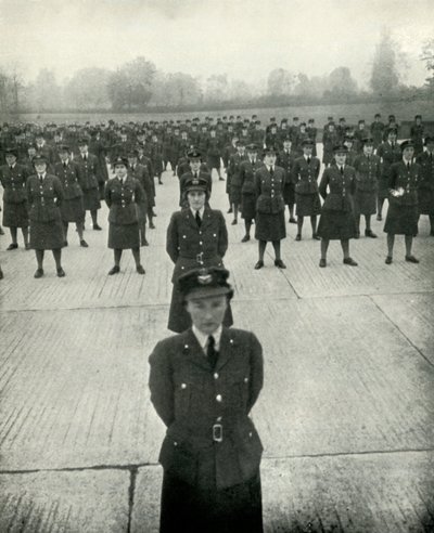 W.A.A.F. Offiserer ved Instruksjonsskolen deres, c1943. av Cecil Beaton