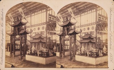 Utsikt over den kinesiske domstolen, hovedbygningen, Centennial Exhibition, Philadelphia av Centennial Photographic Co.