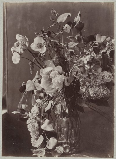 Blomsterstudie med ornamentert vase av Charles Aubry (manner of)