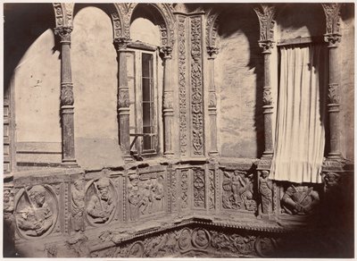 Zaragoza, gårdsplassen til huset kjent under navnet til spedbarnet, 1860. av Charles Clifford