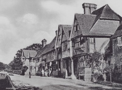 Chiddingstone Village (s/hvitt bilde) av Charles Essenhigh Corke