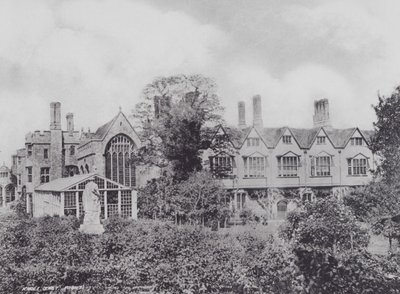 Knole, East Front (s/hvitt bilde) av Charles Essenhigh Corke