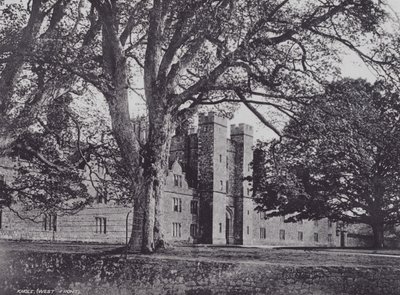 Knole, West Front (s/hvitt bilde) av Charles Essenhigh Corke