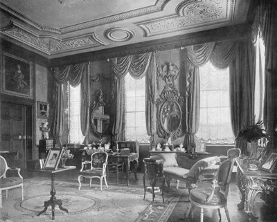 Den firkantede salongen av Charles Latham