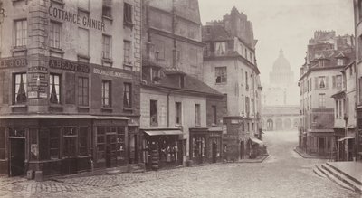 Rue du Haut-Pave Pantheon i avstand, 1865-69. av Charles Marville