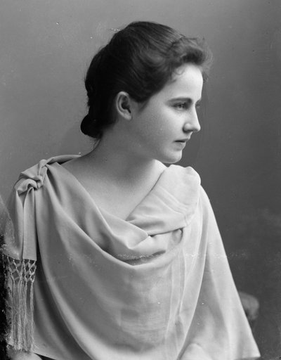 Edith Bolling, ca. 1890 av Charles Milton Bell