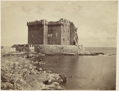 [Slottet på øya Saint-Honorat, nær Cannes] av Charles Nègre