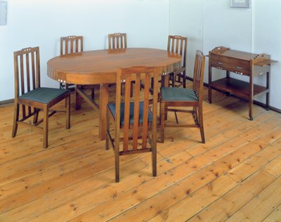 Spisestue, ca. 1918-19 (tre innlagt med perlemor og aluminium) av Charles Rennie Mackintosh