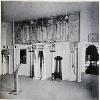 Innvendig utsikt over en dekorativ kunstsalong i Wien, rundt 1900 (innredning og møbler av Charles Rennie og Margaret MacDonald Mackintosh) av Charles Rennie Mackintosh