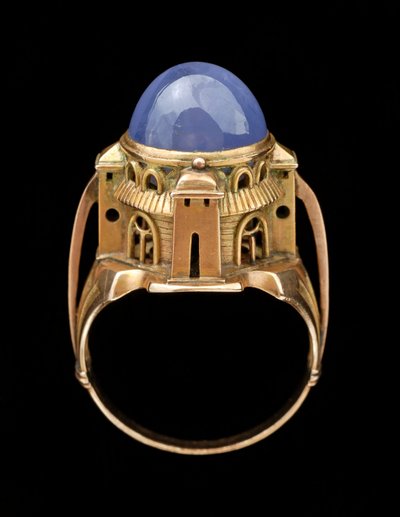 The Sabbatai Ring, 1904 (gull med en cabochon stjerne safir) av Charles Ricketts