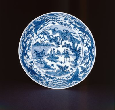 Blått og hvitt fat malt med en salvie og ledsager, Wanli-merke og periode, 1573-90 (porselen) av Chinese School