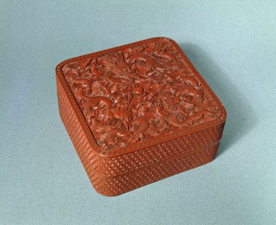Utskåret boks, 1700-tallet (cinnaber lakk) av Chinese School