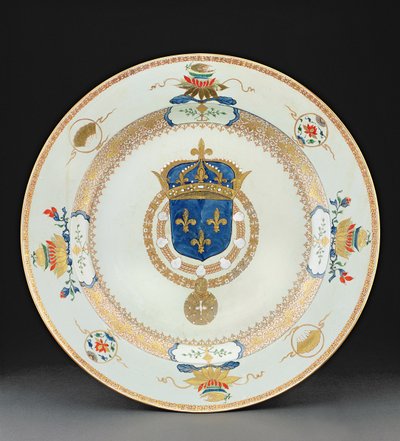 Stor våpenlader med armene til kongen av Frankrike, ca. 1730 (porselen) av Chinese School
