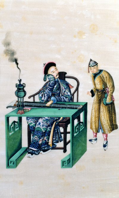 Mann med en lang siter ved et bord, med en tjener av Chinese School