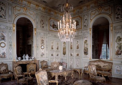 Utsikt over den store stuen på Chateau de Champs sur Marne. Dekorert av Christophe Huet (1700-1759) av Christophe Huet