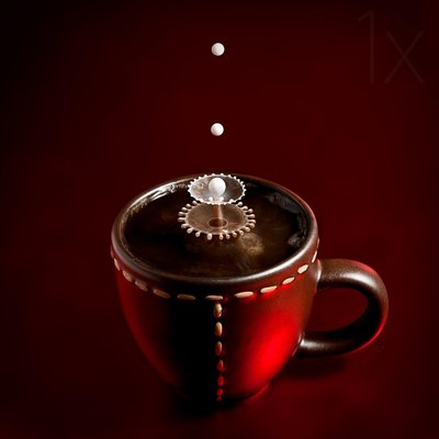 Kaffe med melk og skum av Christophe Kiciak