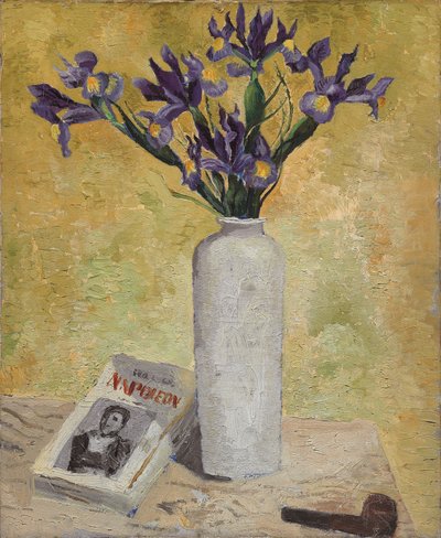 Iris i en høy vase av Christopher Wood