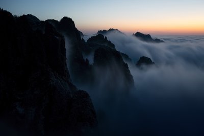  av Chuanxu Ren