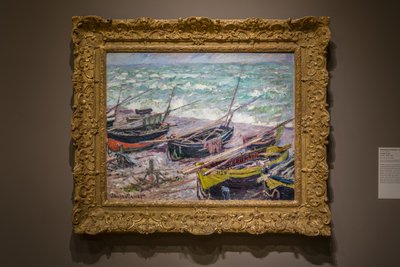 Fiskebåter ved Étretat av Claude Monet