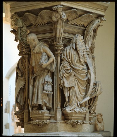 Well of Moses - skulptur anerkjent som mesterverket til den nederlandske kunstneren Claus Sluter (1340-1405/6) - flamsk gotisk kunst: pidestall med representasjoner av Daniel, Zaccharie, Jesaja (til venstre), Moses (til høyre), Jeremie og David av Claus Sl av Claus Sluter