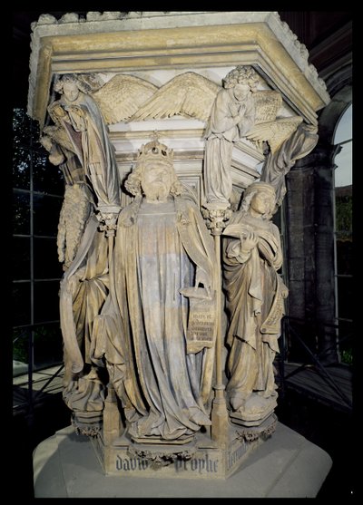 Kong David flankert av Moses og Jeremia, detalj av den sekskantede pidestallen til Moses-brønnen, 1395-1404 stein for detaljer se 86117-19 av Claus and Malouel, Jean Sluter