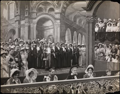 Stillbilde fra filmen 'Sixty Years a Queen', ca. 1914 (s/hvitt-bilde) av Company Byron