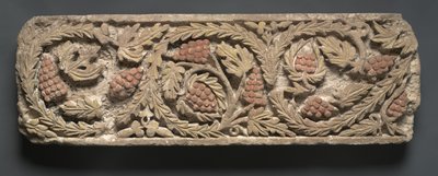 Fris med løvverk og druer, 300-400-tallet (kalkstein) av Coptic Coptic