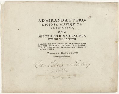 Titelblad av serien med zeven worldwonderen Titelblad met tekst in boekdruk: Forunderlige og vidunderlige verk fra antikken, som vanligvis kalles verdens syv underverk, 1614 av Crispijn van de Passe (I)