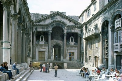 Peristylen ved Diokletians palass, ca 300 e.Kr av Croatian School