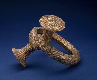 Hodeplagg, sent på 1800- eller tidlig på 1900-tallet (gullplater og tre) av Culture Minangkabau