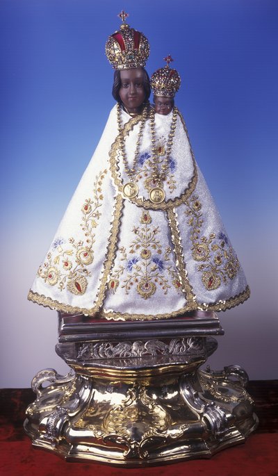 Statuett av Jomfru Maria av Svatá Hora (tre, metall og stoff) av Czech School