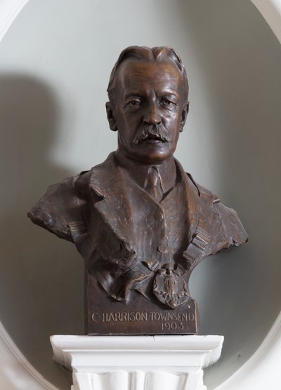 Skulptur av Charles Harrison Townsend av Derwent F. Wood