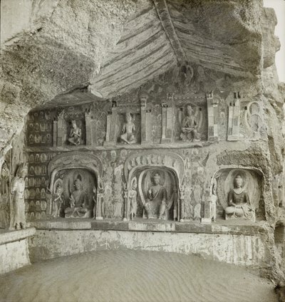 Statuer av Buddhaer og bodhisattvaer, hule 259, nordveggen, Dunhuang-hulene, Kina, foto 1275/1 (114) av Desmond Parsons