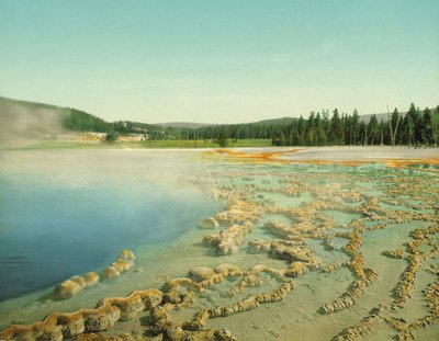 Sapphire Pool, Yellowstone nasjonalpark, ca. 1902 (fotokrom) av Detroit Photographic Co.