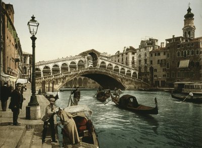 Rialtobroen i Venezia, ca. 1900 (fotokrom) av Detroit Publishing Co.