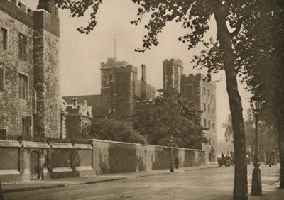 Lambeth Palace, residensen til erkebiskopene av Canterbury i syv århundrer, c1935. av Donald McLeish