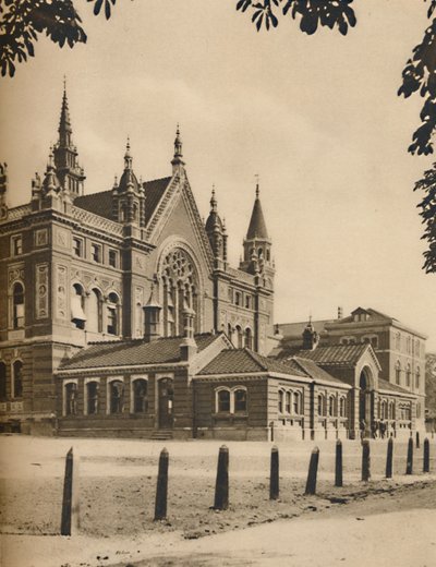 Middle Block and Senior School ved Dulwich College, c1935. av Donald McLeish