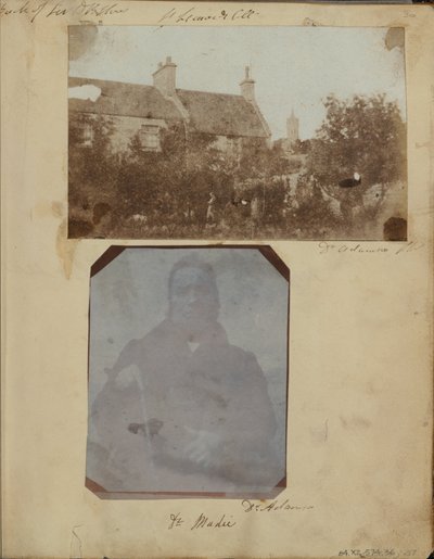 Sir David Brewsters hage med katedralens vesttårn i bakgrunnen av Dr. John Adamson