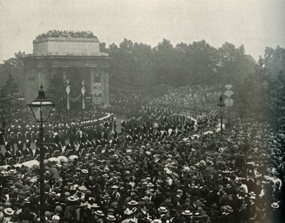 Ankomst av den kanadiske premieren The Hon. Wilfrid Laurier ved Hyde Park Corner, 1897. av E. and S. Woodbury