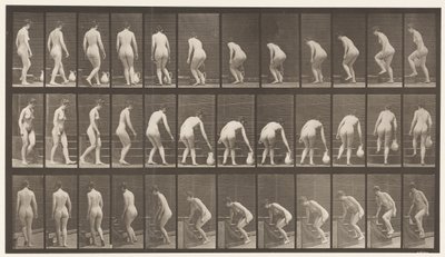 Plate 108. Vende seg for å gå opp trapper, bøye seg, løfte en mugge, 1872-1885 av Eadweard Muybridge