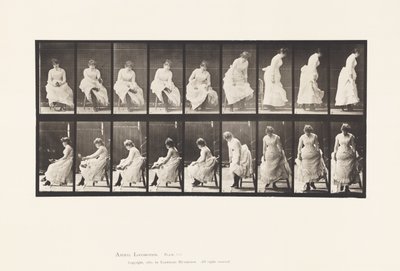 Tallerken 422.Toalett; Tar på seg sko og reiser seg fra stolen, 1885 av Eadweard Muybridge