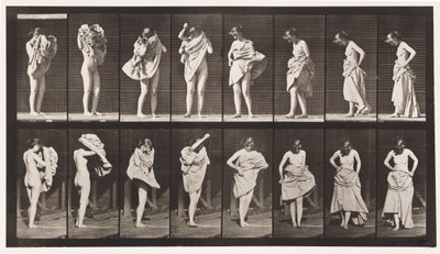 Tallerken 425. Toalett, kle på seg og snu, 1872-1885 av Eadweard Muybridge