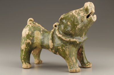 Gravfigur av en bjeffende hund, tidlig på 1.-tidlig 3. århundre (keramikk) av Eastern Han Dynasty Chinese School
