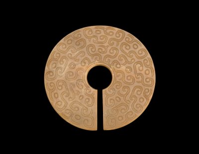 Øredobber med drager, 8.-7. århundre f.Kr av Eastern Zhou Dynasty Chinese School